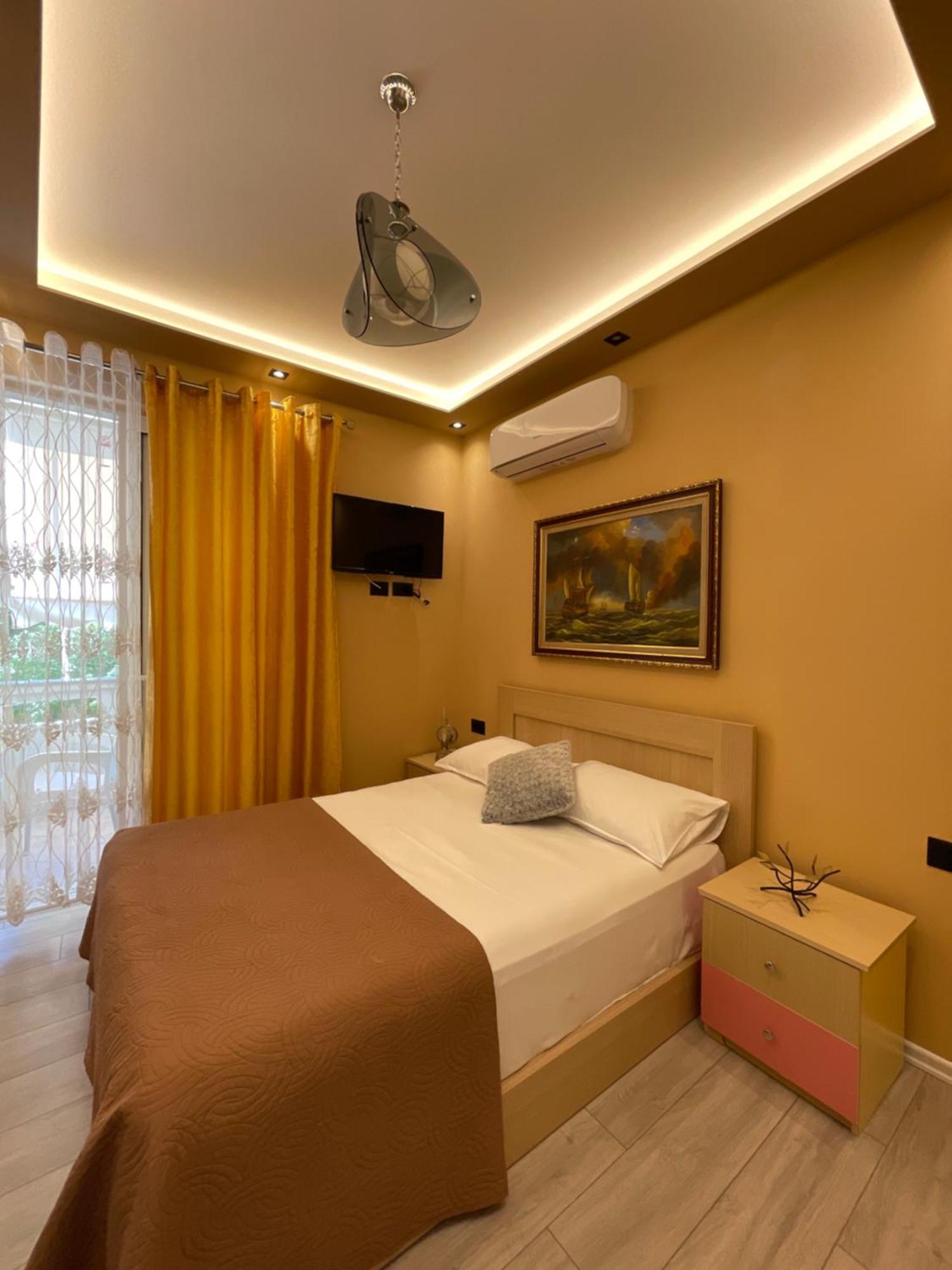 Gjirokastër Latifi Guesthouse מראה חיצוני תמונה